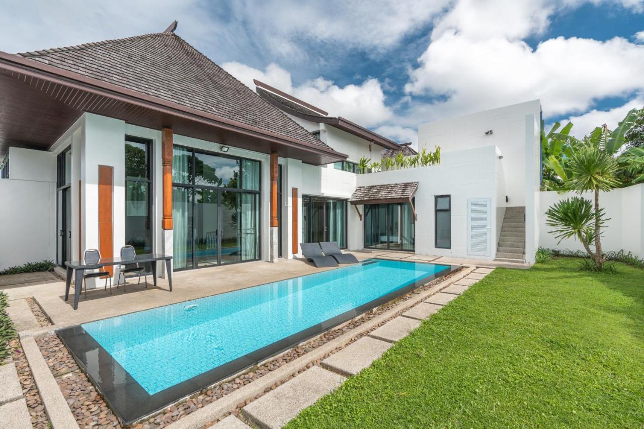 Bangtao Laguna Villa: Poolside Luxury with Smart TV Bang Tao Beach  Exterior photo