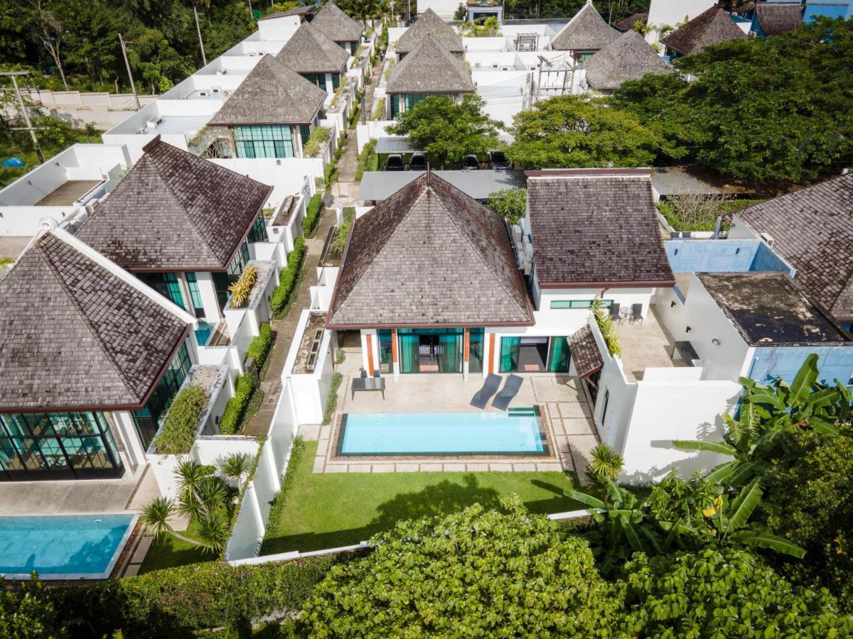 Bangtao Laguna Villa: Poolside Luxury with Smart TV Bang Tao Beach  Exterior photo