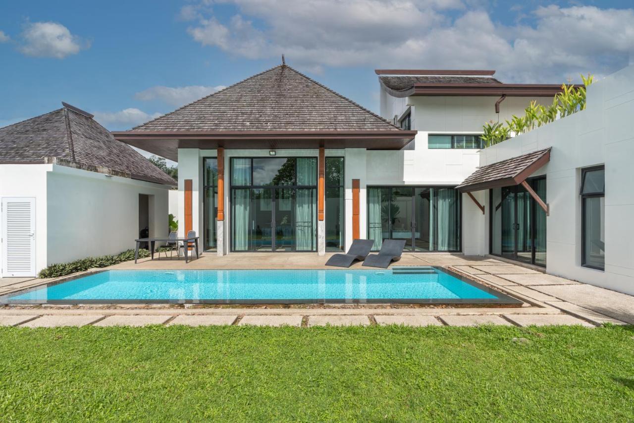 Bangtao Laguna Villa: Poolside Luxury with Smart TV Bang Tao Beach  Exterior photo