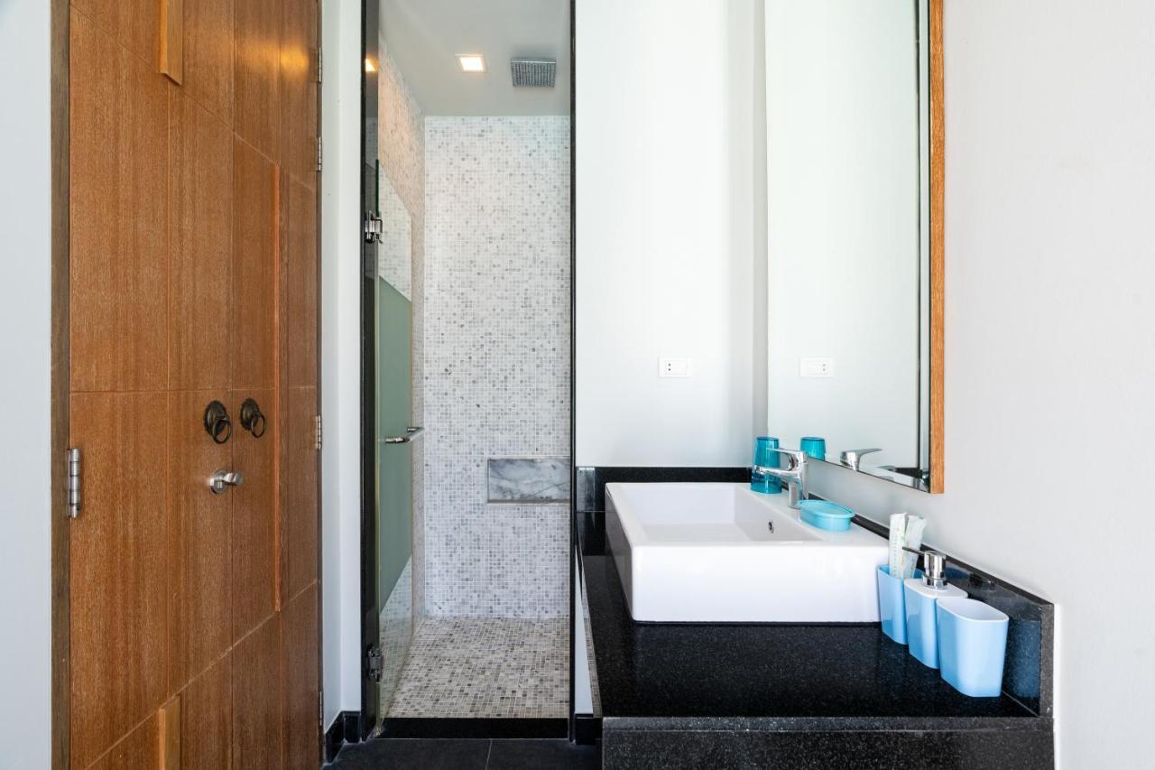 Bangtao Laguna Villa: Poolside Luxury with Smart TV Bang Tao Beach  Exterior photo