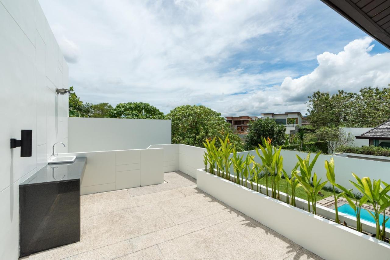Bangtao Laguna Villa: Poolside Luxury with Smart TV Bang Tao Beach  Exterior photo